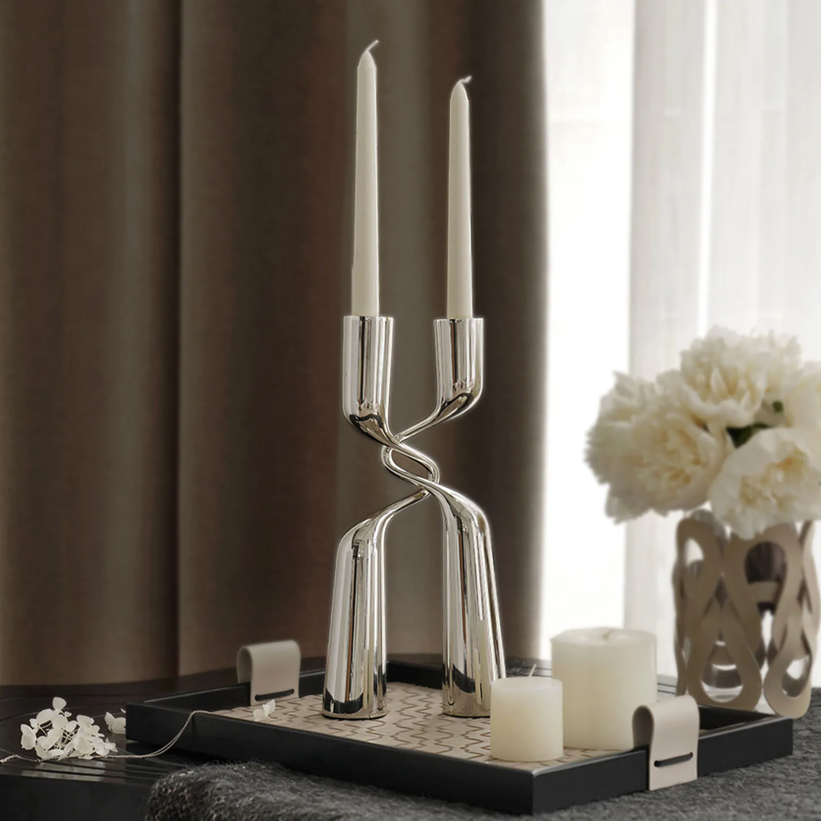 Luxury Metal Thin Waist Candle Holder Romantic Candle Holder Restaurant Table Dinner Props Home Decor Ornaments Accessories Gift