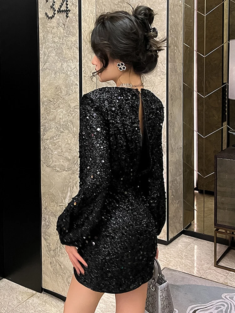 Chic Me Dress: The Ultimate Guide to Wearing a Shiny Glitter Bodycon Dress  with Confidence