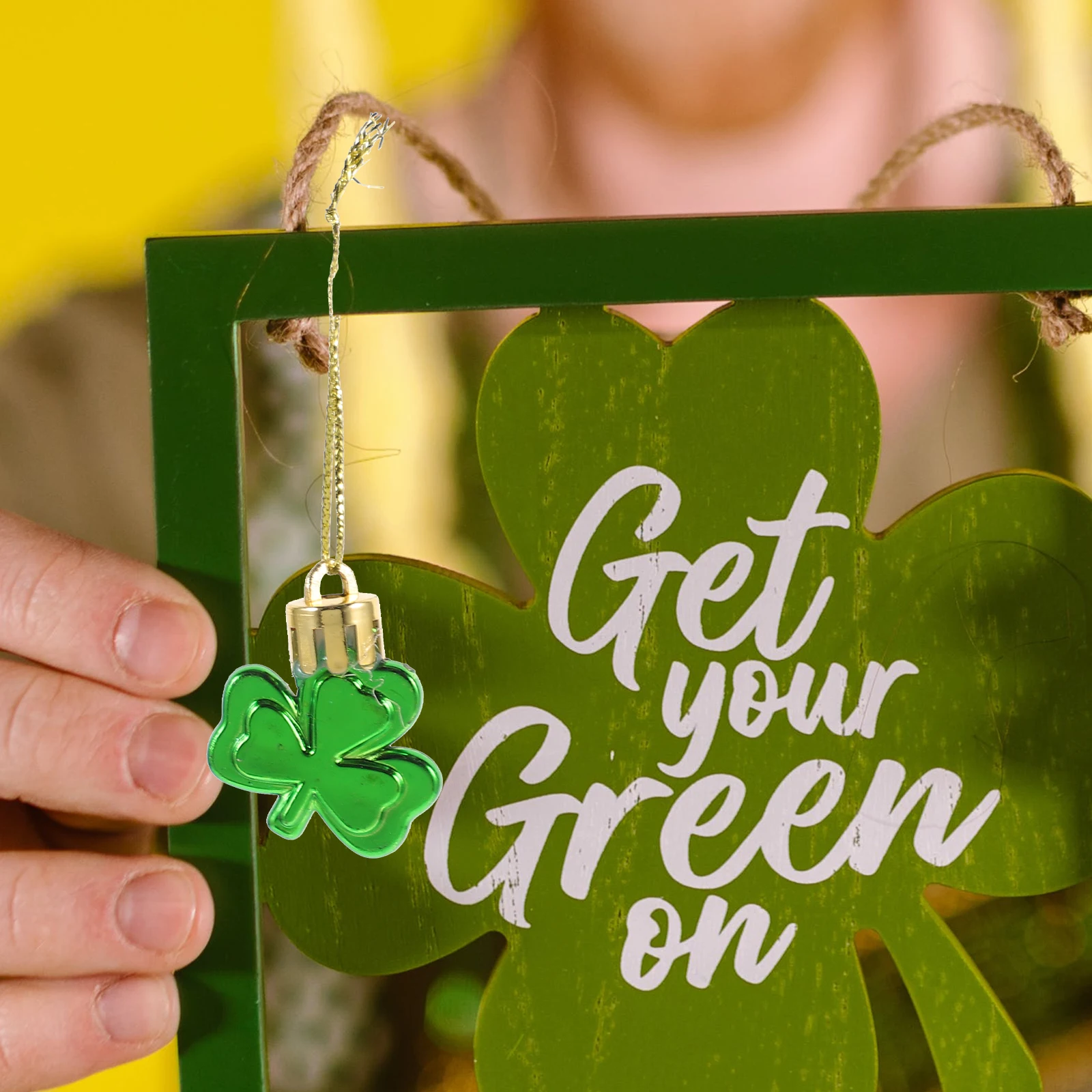 

15Pcs St Patricks Day Shamrock Hanging Ornaments Clover Decor Party Decoration Festival Adorns Shamrock Ornament