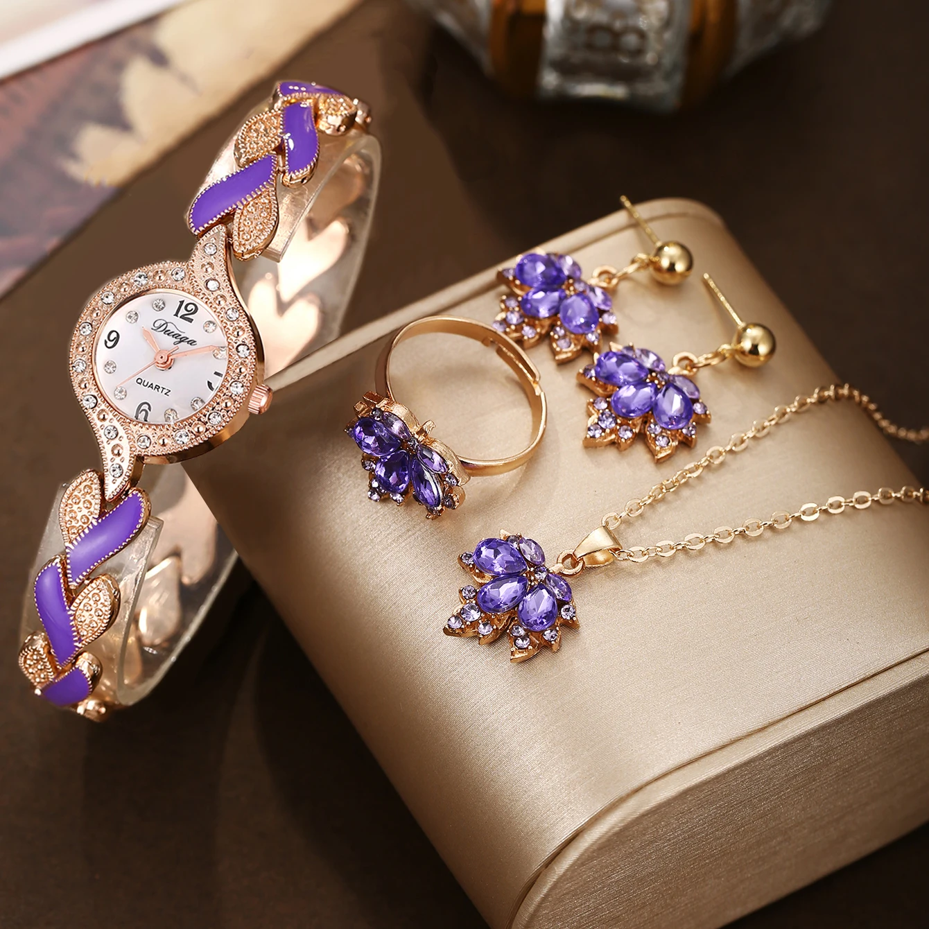 

5pcs Women's Gorgeous Sparkling Fashion Charm Quartz Watch Set Suitable for Daily Wear, Holiday, Birthday Gift Essential