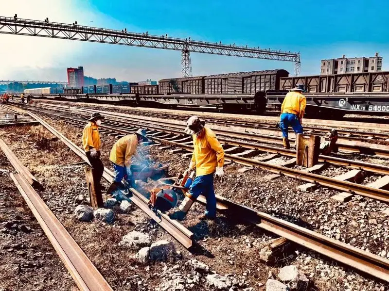 Macchina da taglio per binari Batteria al litio certificata CE per sostituzione e riparazione di metalli Tianjin