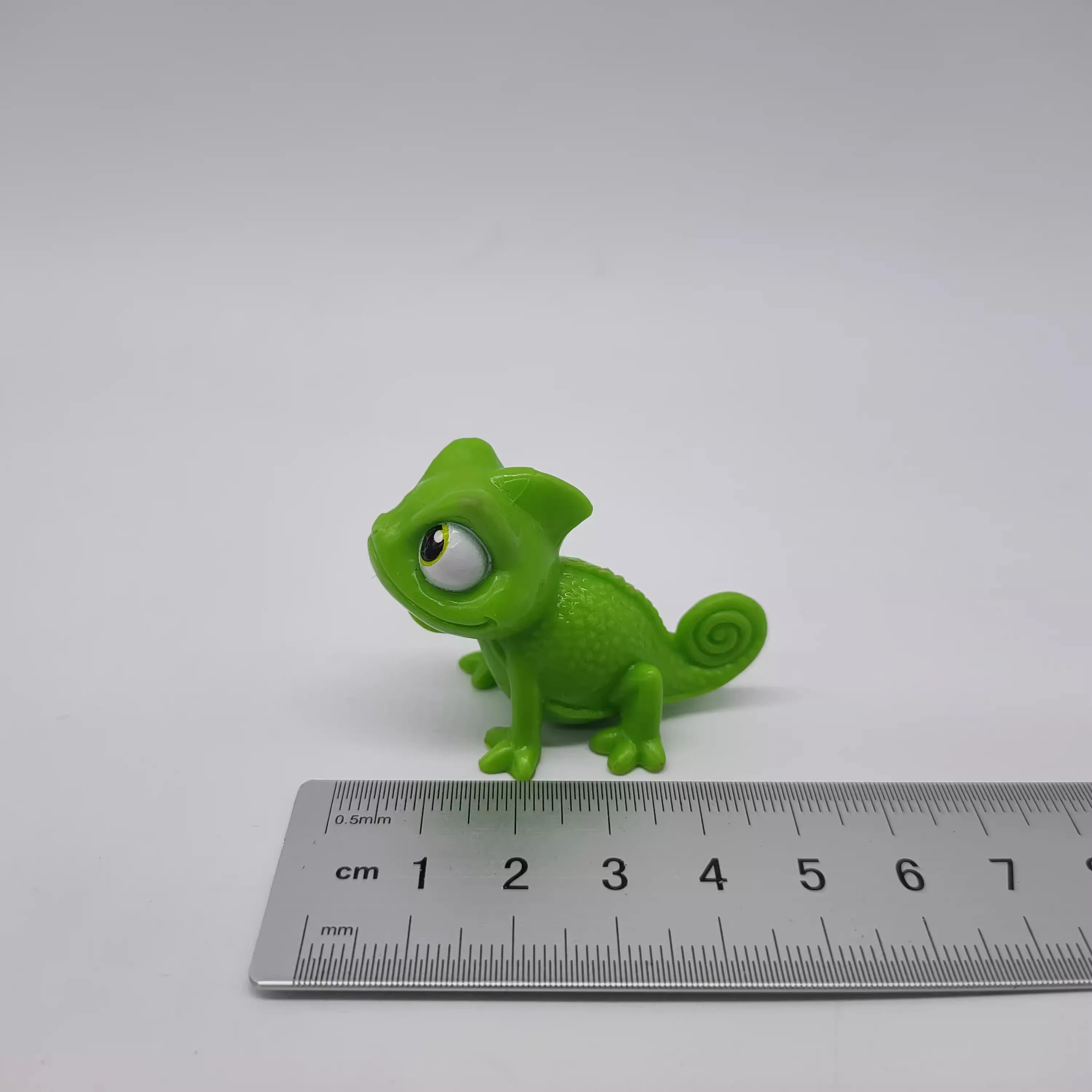 Special Offer New Brand Original Chameleons cute cartoon mini doll animal huanlego