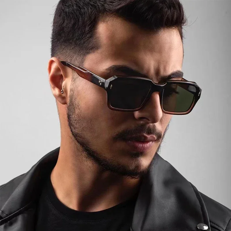 

2024 New Square Sunglasses Personalized Sunscreen Ink High Quality Men's Retro Black Classic Rivet Fashion Glasses