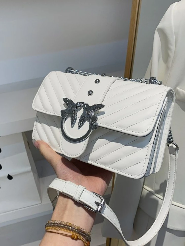 

Квадратная сумка с вышивкой на цепочке 2025 года, женская сумка через плечо оптом, через плечо «день-ночь», повседневная сумка на ремне, кожаная сумка