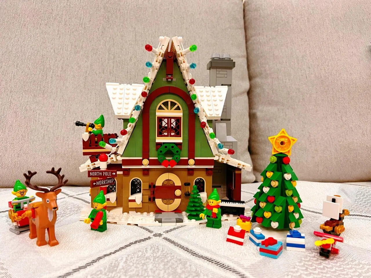 Santa Claus Elf Magic House Building Model para crianças, brinquedo montado Presente, quebra-cabeça infantil