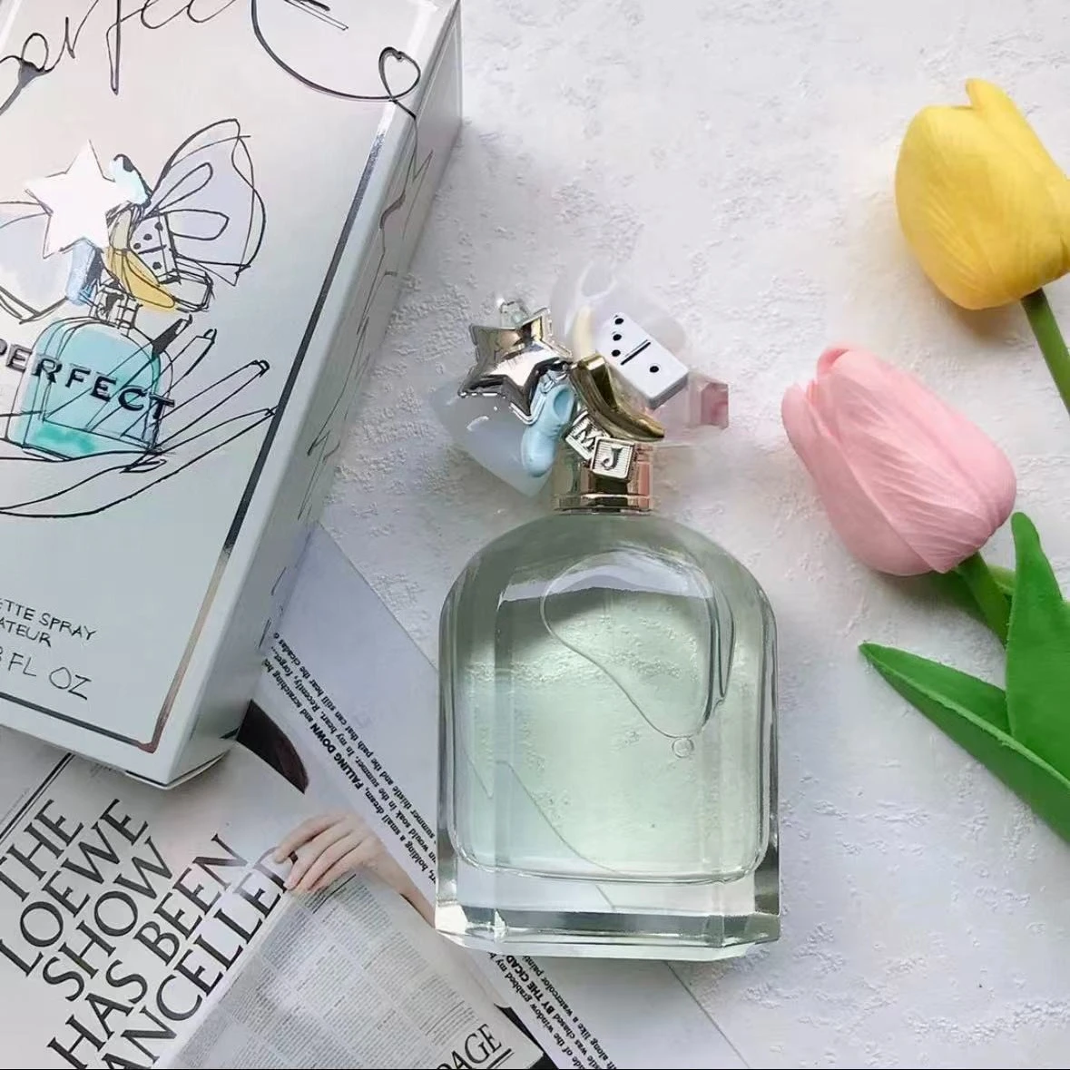 100ML 高級ブランド香水 長持ちする香り 若々しい魅力満載 鮮やかで優しいレディースボディスプレー 毎日の使用に最適