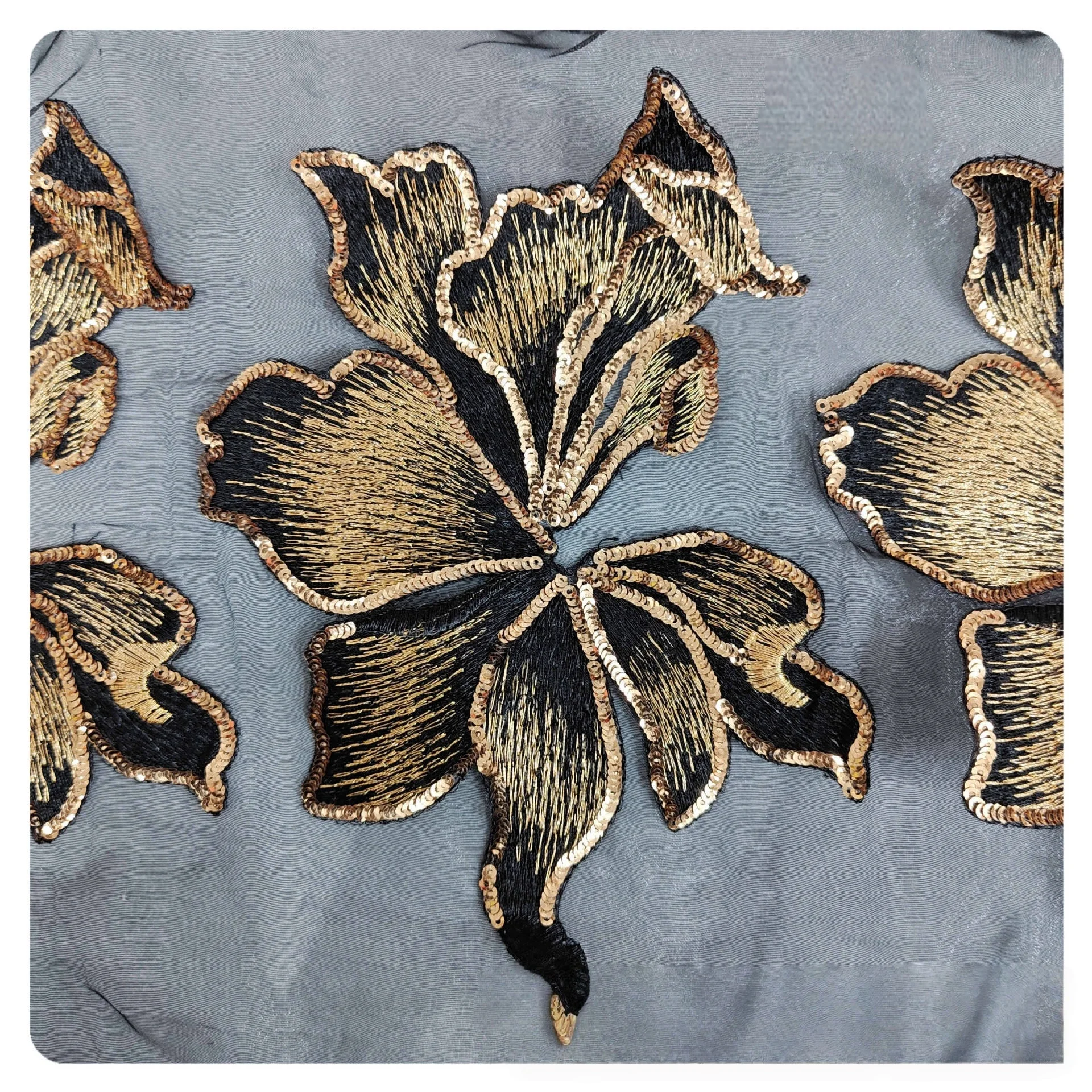 Aplikacja z organzy, haftowana, z naszywką, zdobiona cekinami, w kształcie liścia, do samodzielnego szycia, haftowane dekoracje do uniwersalnego wykończenia rękodzieła.