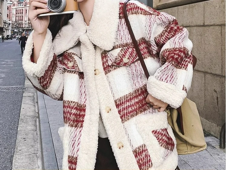 2025 Vintage Red Checkered Spliced Lamb Wool Jacket for Women Thickened Student Cotton Jacket for Winter