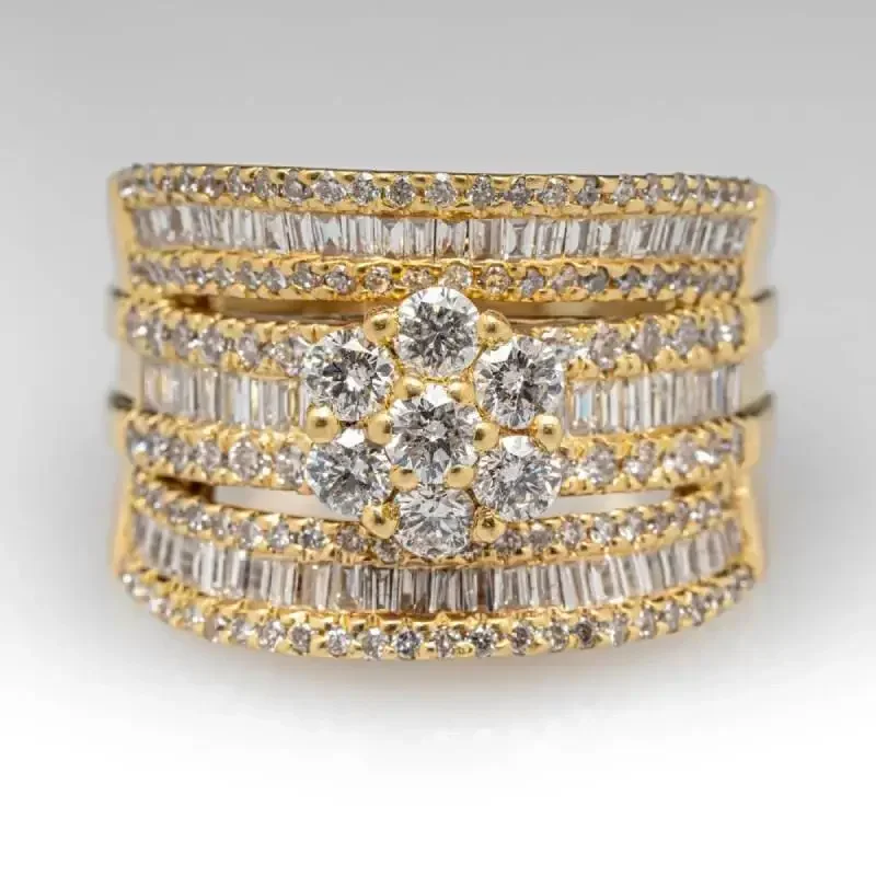Huitan Geometrischer Moderner Damenring in Goldfarbe mit Funkelnden Zirkonia, Luxuriöses Party-Accessoire, Statement-Hochzeitsschmuck für Damen – Detail 2