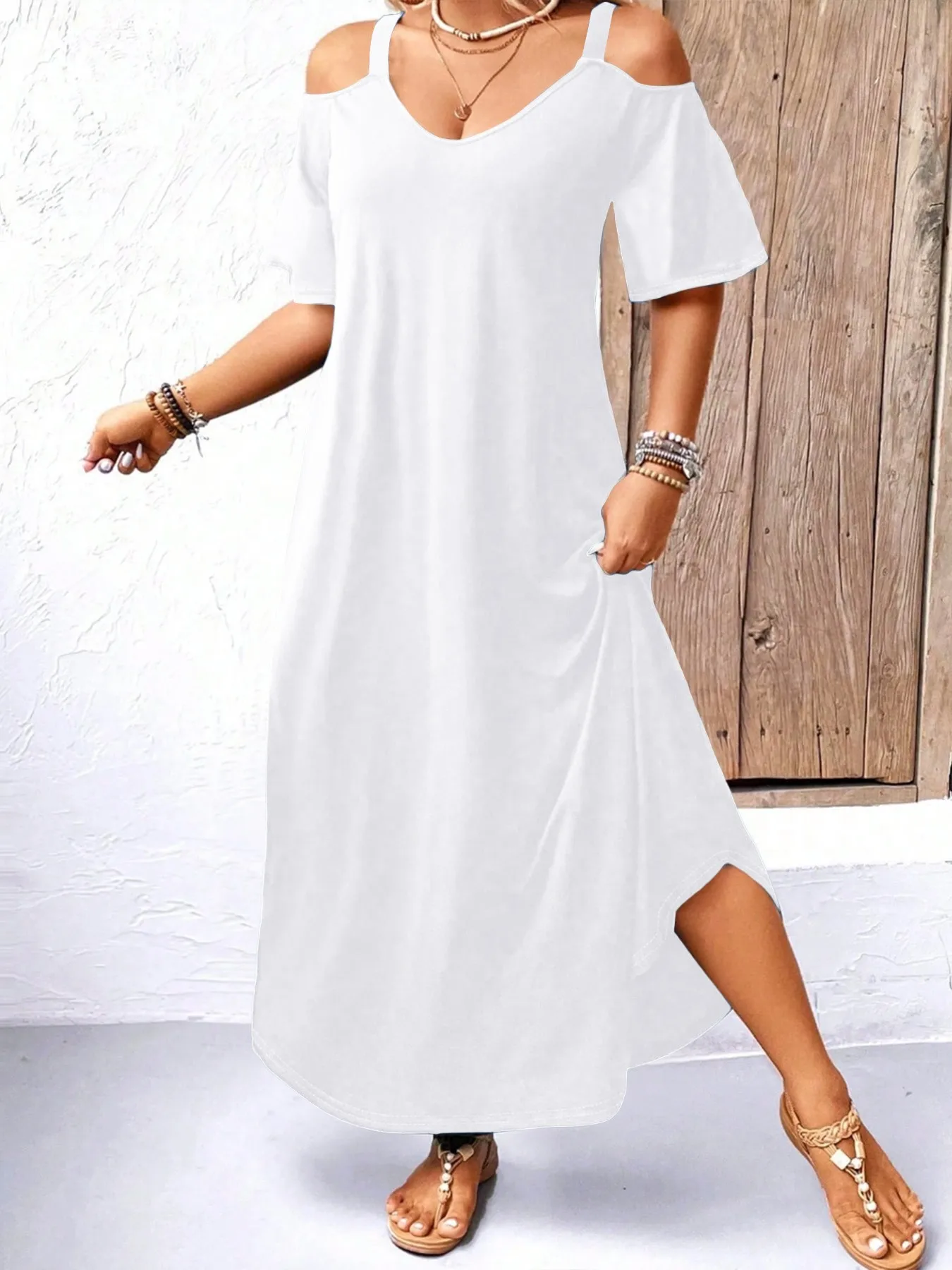 จั๊มพ์สูทกระโปรงยาวสีพื้นเรียบง่าย สไตล์ลำลองสำหรับฤดูใบไม้ร่วง ดูสง่างามและมีสไตล์