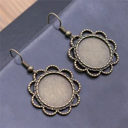 Fashion Handmade Antique Bronze Color 18mm Inner Size Round Flower Style Cameo Cabochon Pendant Earrings Findings