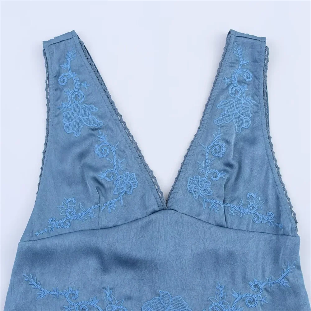 2025 nuevo diseño elegante e informal para mujer con vestido de flauta con tirantes bordados y cuello en V de estilo europeo y americano