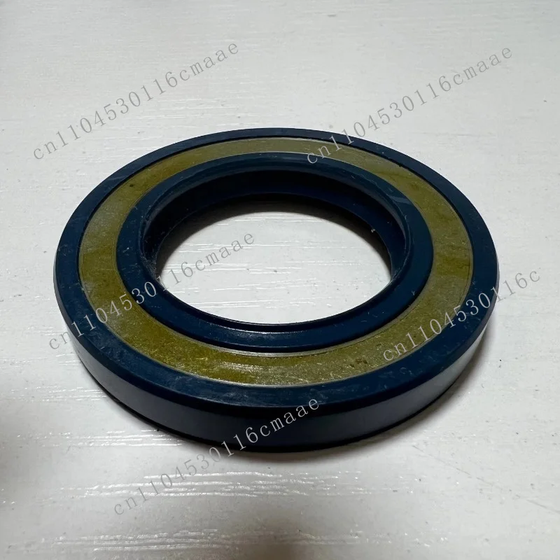 Suitable for Kubota Volvo Hyundai Tc Type NBR Skeleton Oil Seal Hydraulic Cylinder 47697 Rotary Oil Seal