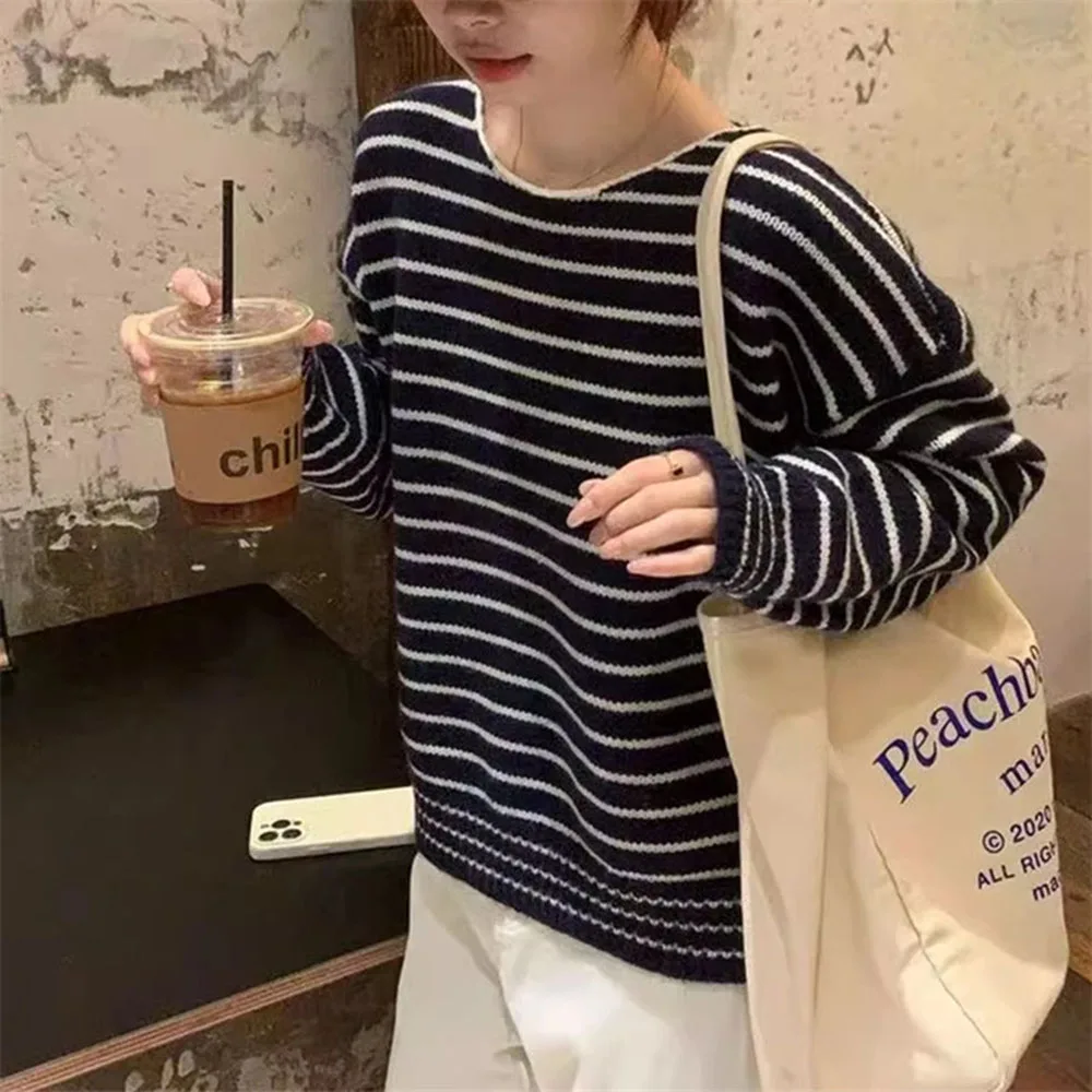 

Полосатый вязаный свитер, женский свитер, новинка 2025, осенний свободный крой с круглым вырезом и длинными рукавами, модный нижний пуловер, женские короткие топы
