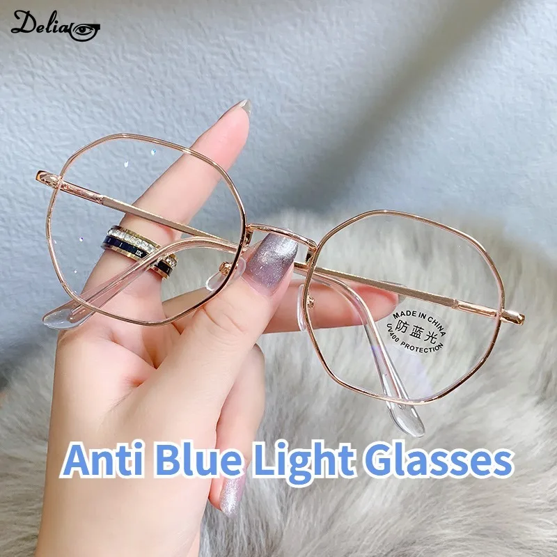 Art Retro Polygon Anti Blue Light Glasses Metal Frame Flat Glasses Fashion Comfortable Transparent Glasses for Women Men