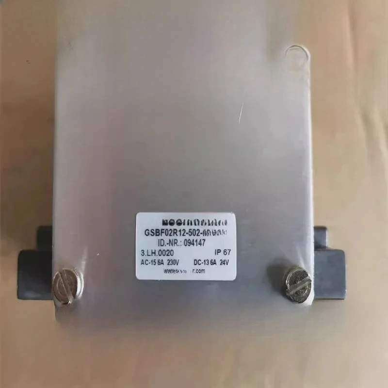 

ESWLM0059B Limit Switch GSBF02R12-502-MC1806