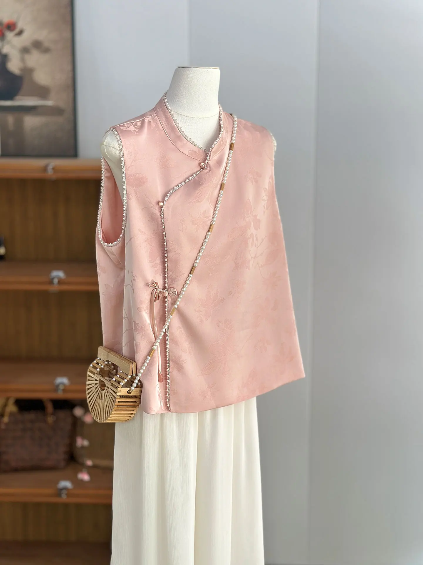 Young Women's Pink Silk Vest Spring Autumn Sleeveless Traditional Chinese Style Outerwear High End Retro Fashion Commute Style