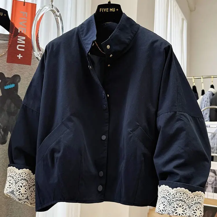 

Темно-синяя куртка для женщин, весна-осень 2024, новый стиль, кружевная лоскутная куртка с воротником-стойкой, короткая повседневная свободная куртка