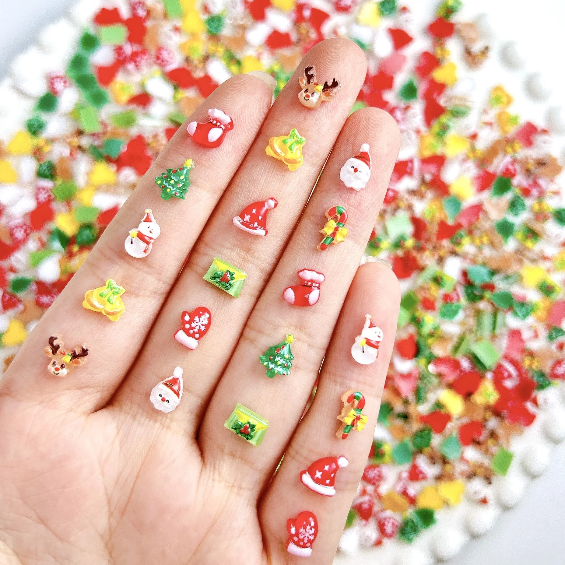 60pcs Mini Christmas Cartoon Nail Accessories Cute 3D Christmas Hat Snowman Resin DIY Nail Accessories