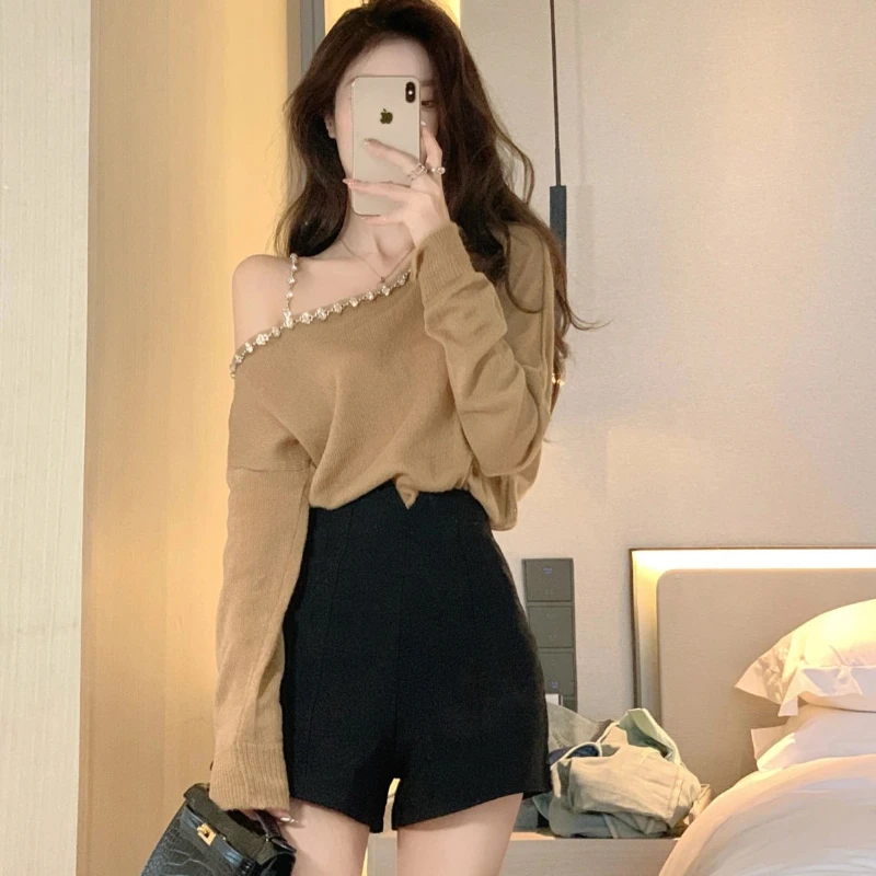 

Off Shoulder Diamond Studded One Shoulder Top Knitted Sweater Early Autumn Top Women's High End Western Style Short Thin Sweater