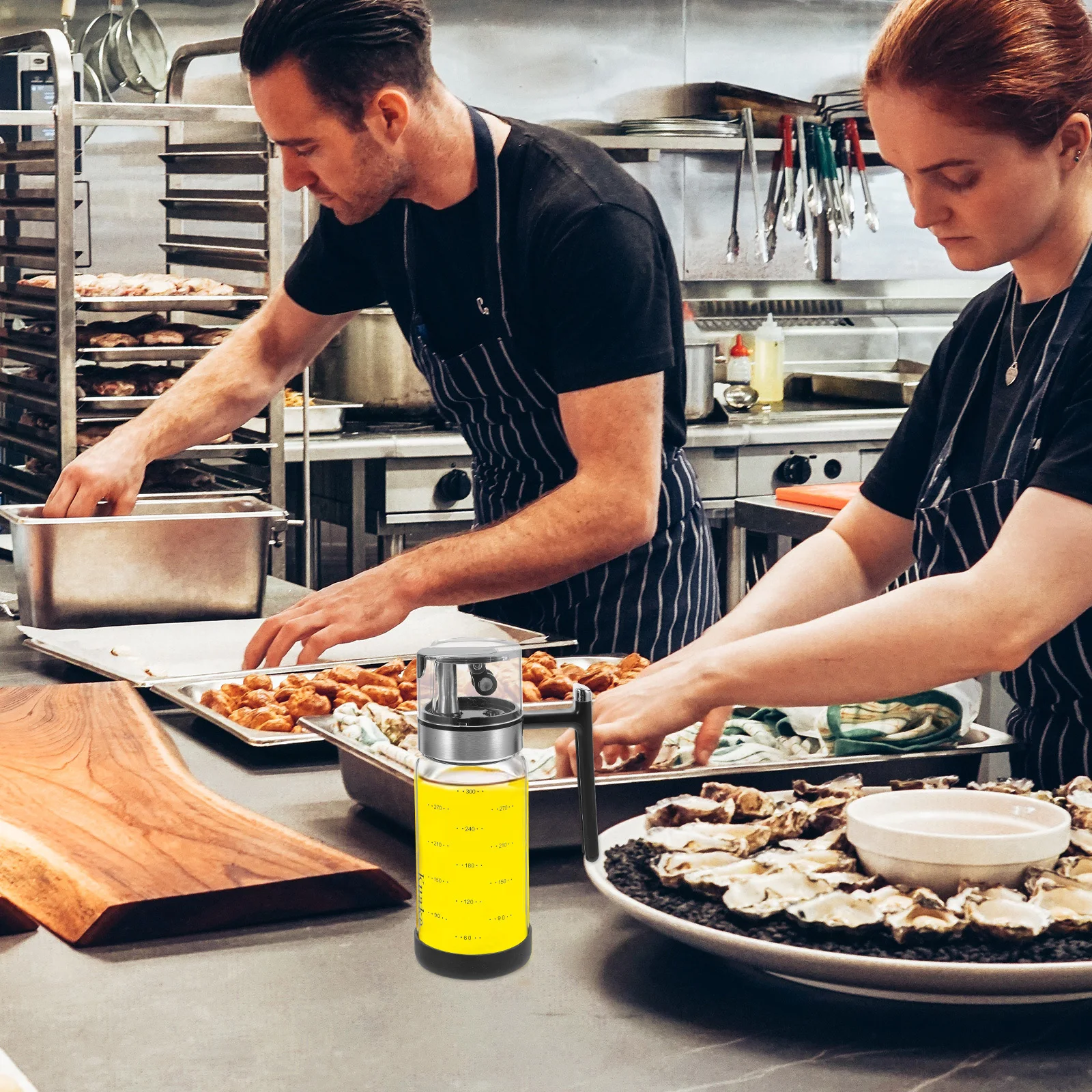 

300ml Glass Oil Dispenser Anti-Leak Smooth Pouring Easy to Read Scale Ideal for Kitchen Vinegar Soy Sauce Condiments