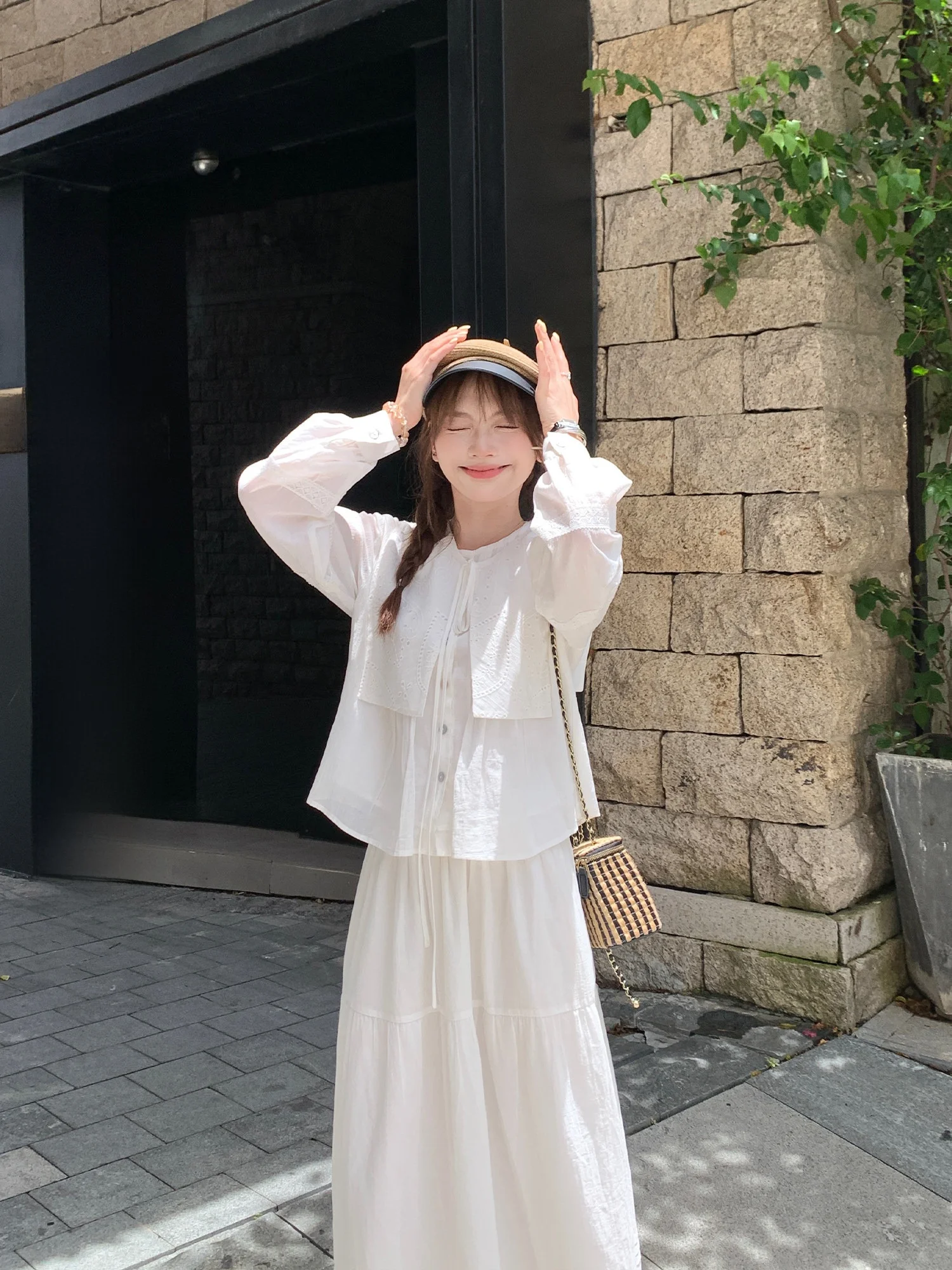 

Spring Fashion Shoulder Shawl Embroidered Hollow out Cotton Set Casual Style Women's Shirt High Waist Pants Two Piece Suit