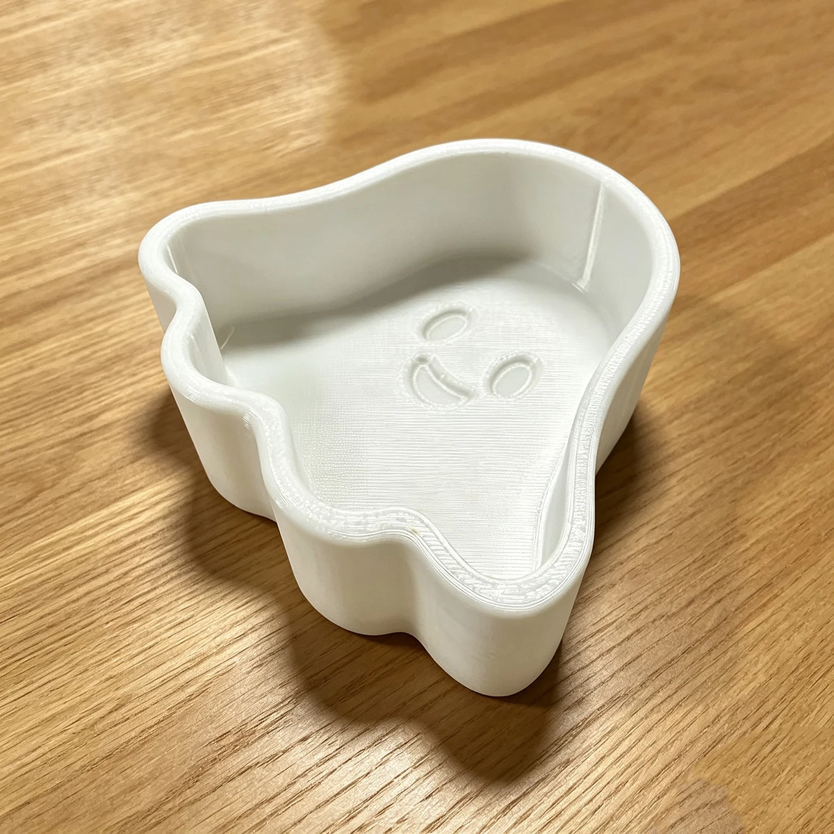 Halloween Ghost-Shaped Snack Plate, Party Candy Bowl, Cute Ghost Decoration Plate, Festive Atmosphere Decoration