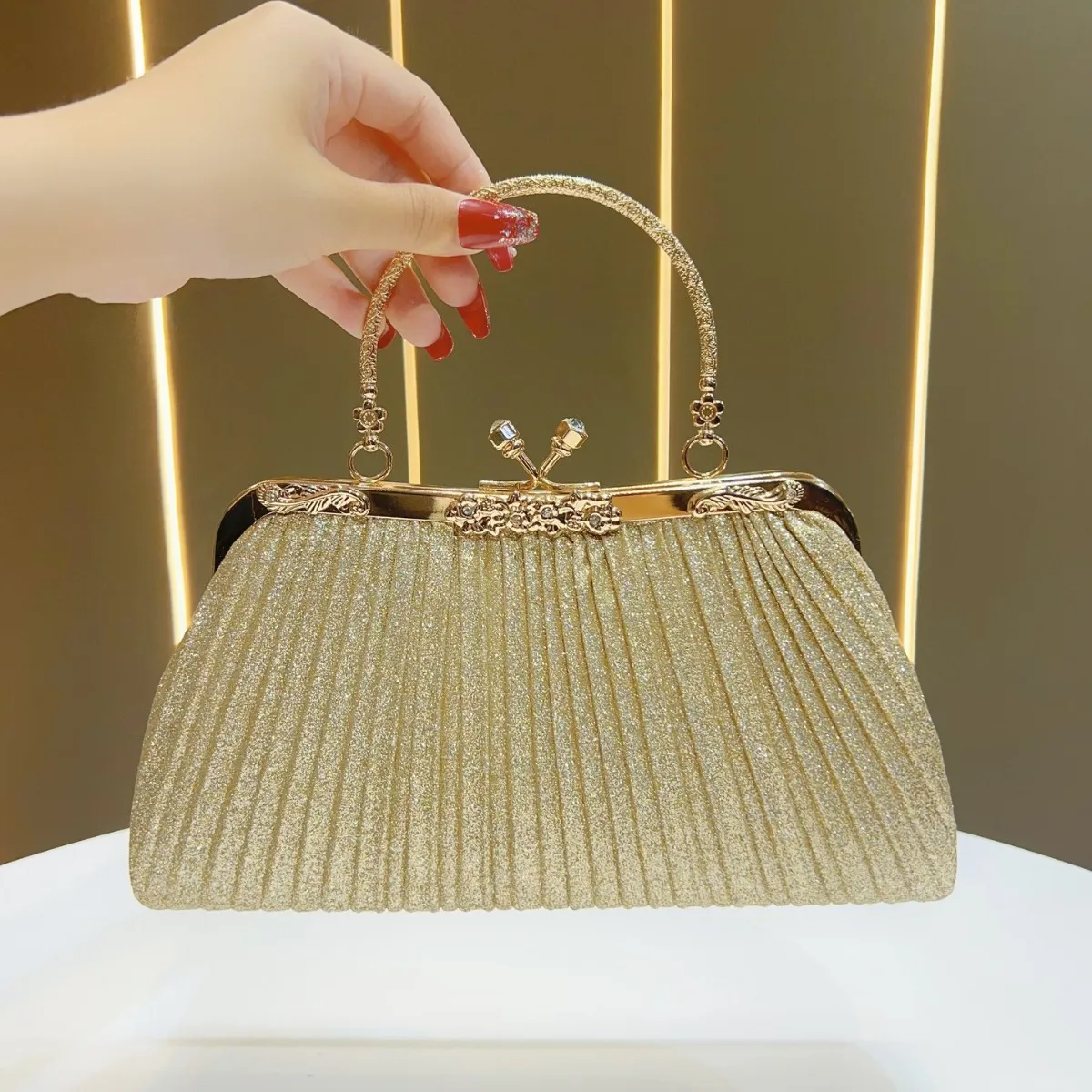 

2025 New Luxury Pleated Handbag for Women Elegant Lady's Evening Clutch High-End Designer Style Top-Handle Bag for Banquet