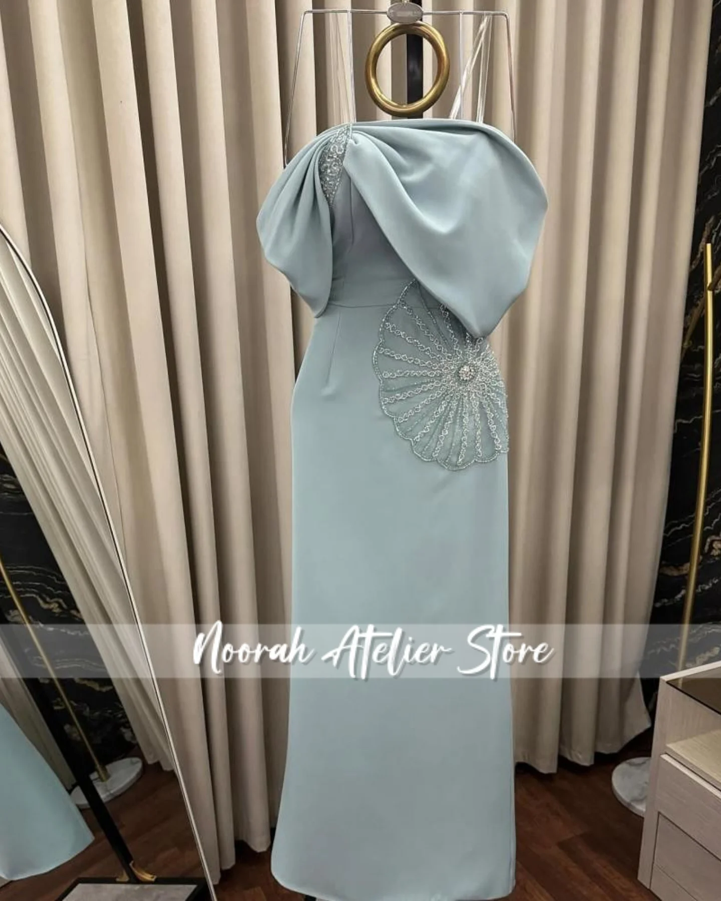 فساتين سهرة نسائية فاخرة جديدة مكشوفة الكتفين مطرزة باللون الأخضر الفاتح 2025 فستان حفلات طويل بفيونكة دبي مخصص