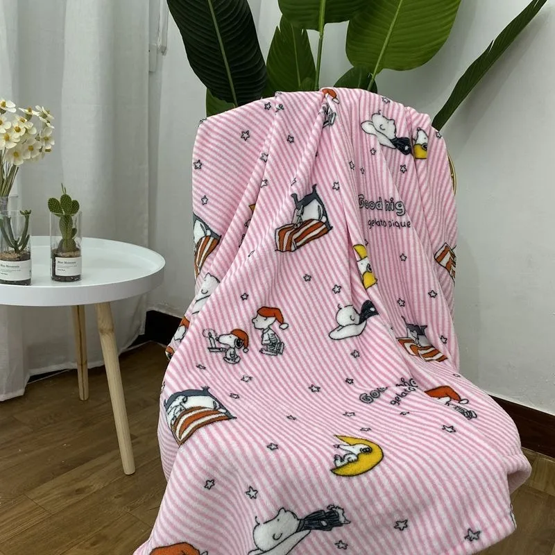 Kawaii Snoopy anime cute cartoon print soft comfortable warm flannel single layer blanket blanket men and women gifts wholesale