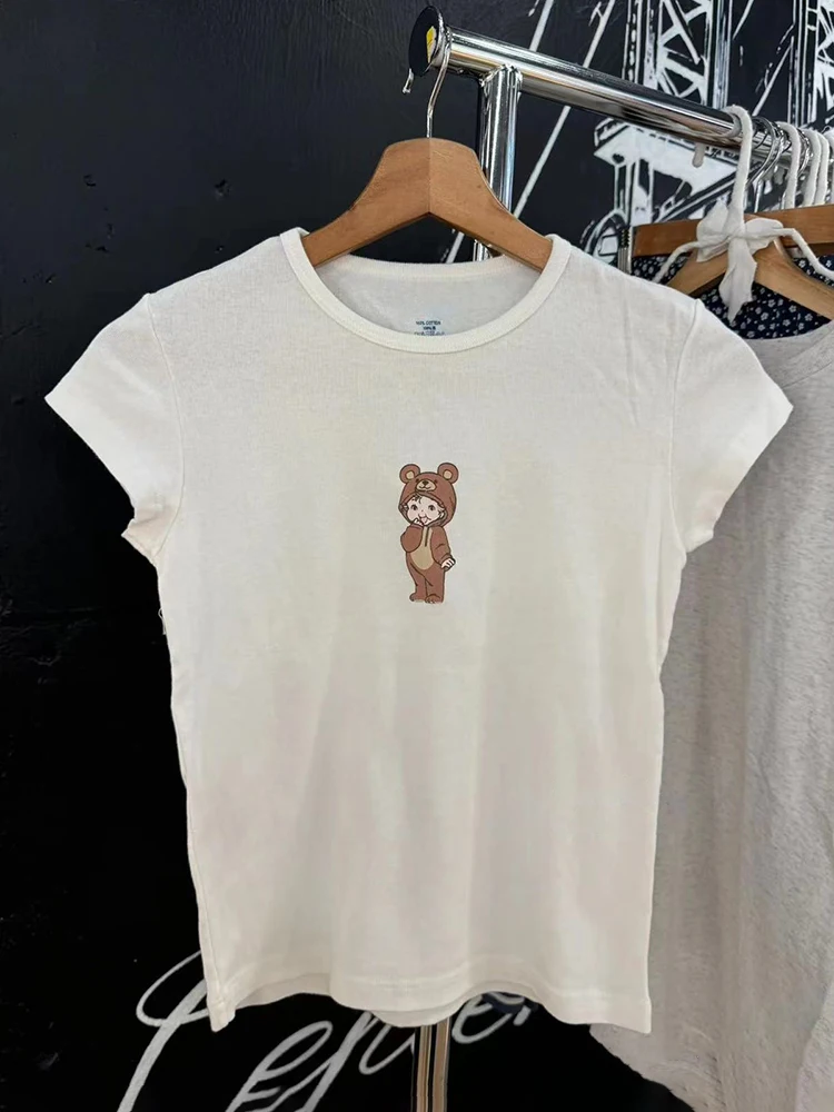 Brązowy Mały Niedźwiedź Nadruk Biały T Shirt Lato Nowy Okrągły Dekolt Bawełniane Koszulki z Krótkim Rękawem Kobiety Streetwear Śliczne Słodkie