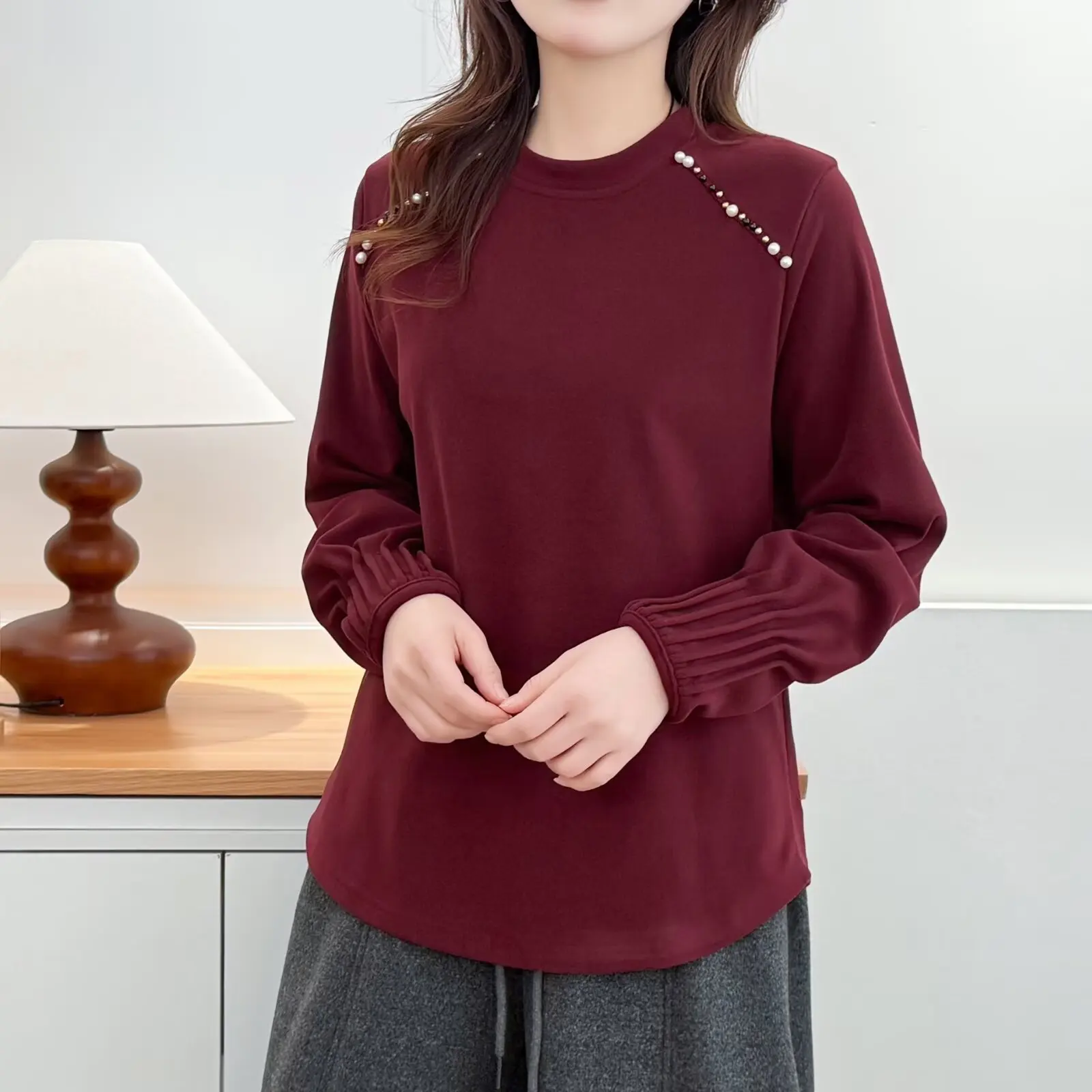 XXXXL mode grande taille femme vêtements T-Shirt automne hiver nouveau Style polaire conception chaude col rond perlé pli poignets hauts 9575