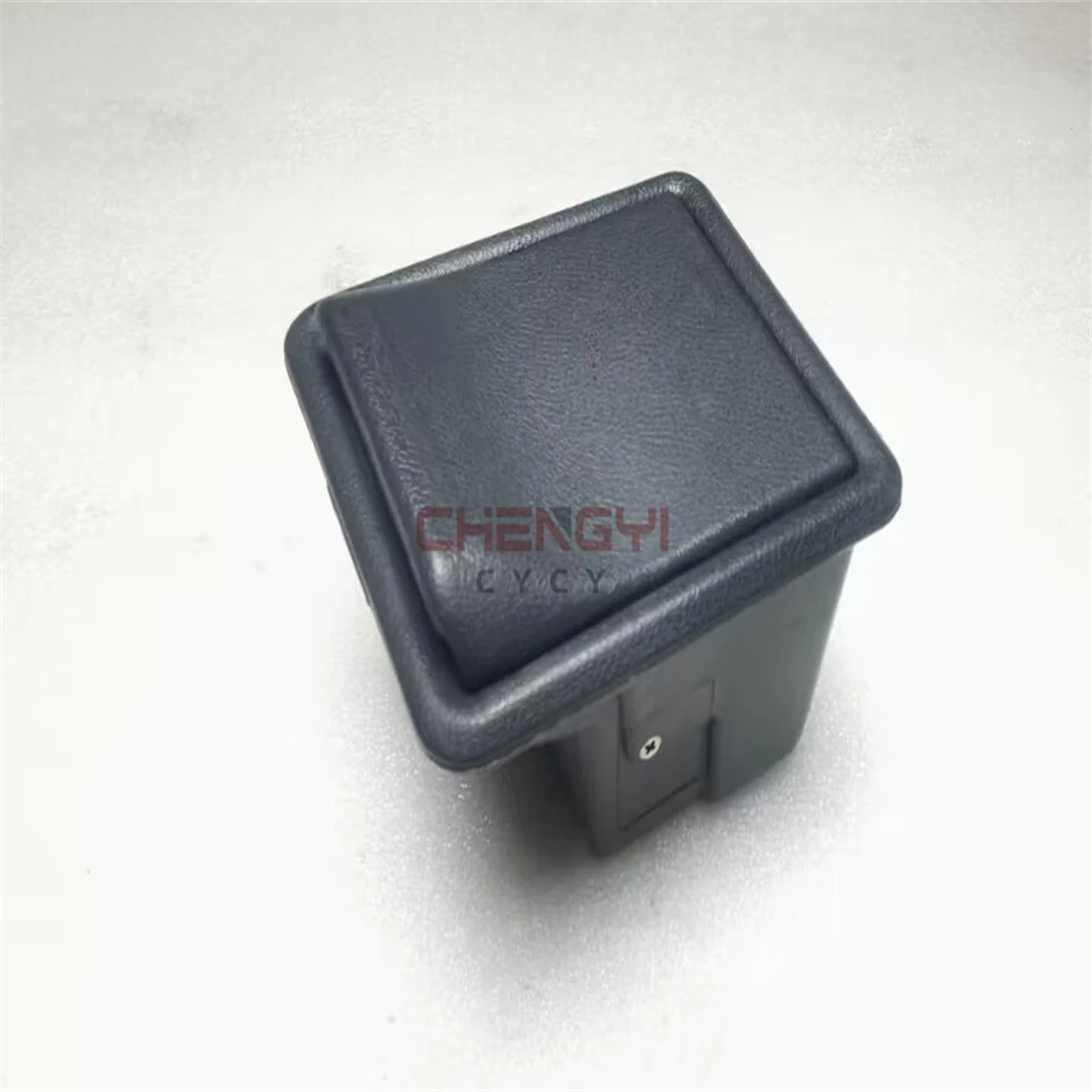 Front Central Aisle Ashtray For Pajero Montero V11W V12W V23W V31W V32W V33W V43W V45W MB775274