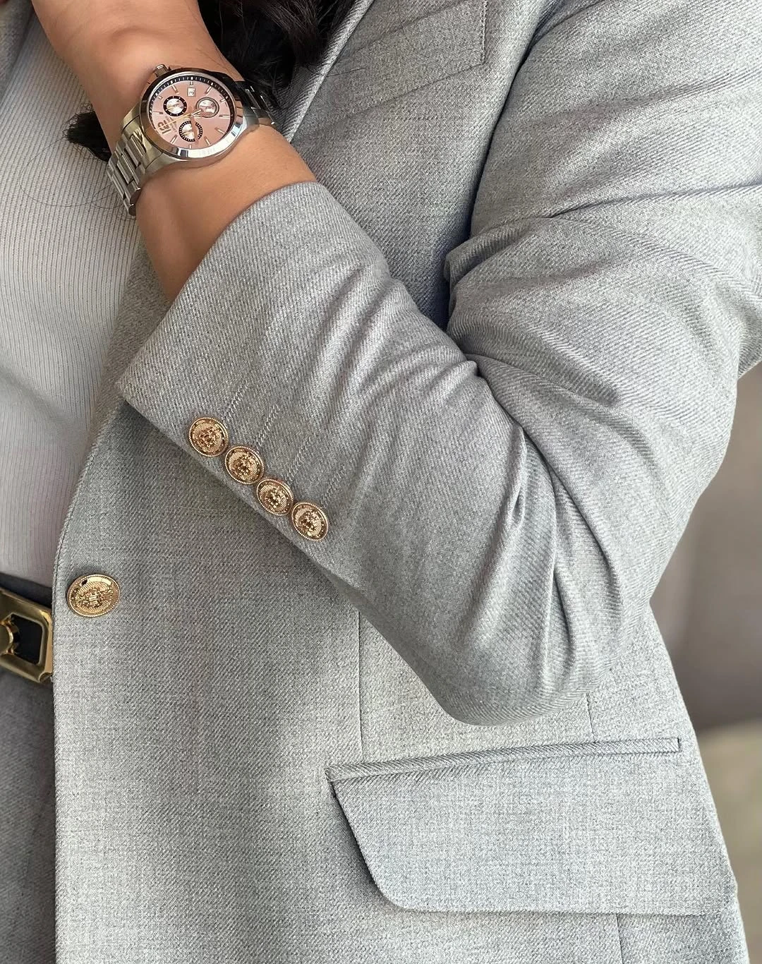 Op maat gemaakte 2-delige grijze damespakken blazerbroek slim fit notch revers één knop casual zakelijk kantoor damesoutfits op maat