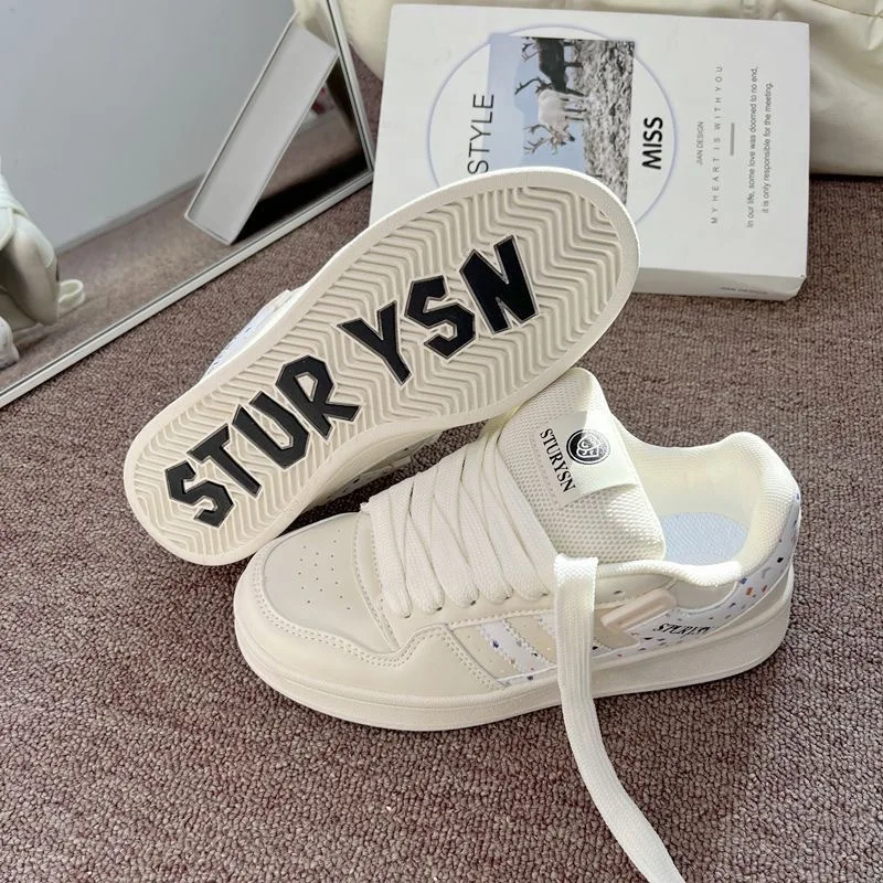 Women's Shoes 2025 New Versatile Fashion Casual Bread Shoes Retro Board Shoes Women's Trendy Shoes