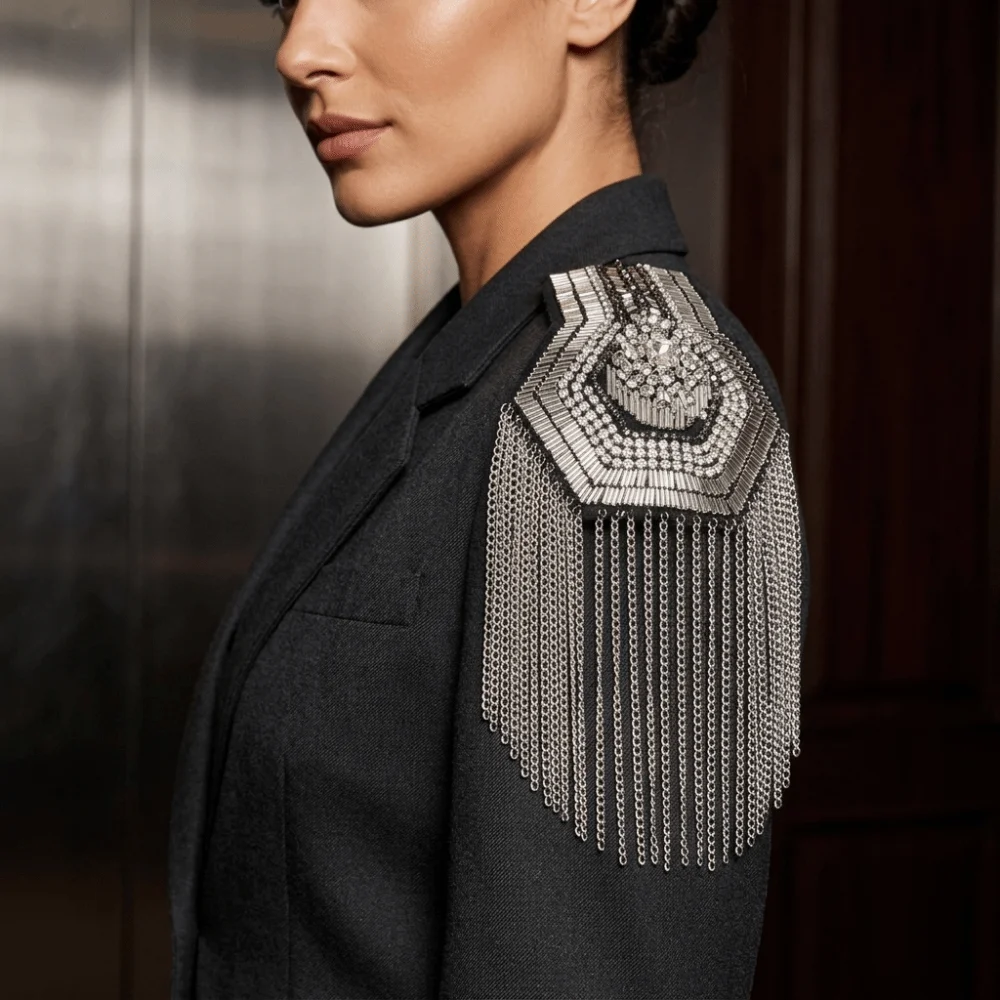 Classic Alloy Tassel Epaulettes Rhinestone Shiny Shoulder Board Reinforced Stitching Lightweight Shoulder Mark Ceremonial Parade