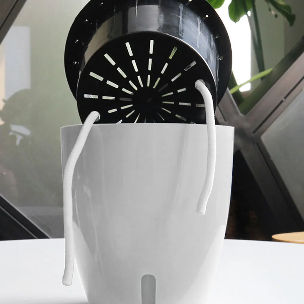 Innovative Flower Pot, Portable and Environmentally Friendly Material, Self-watering Plant Pot