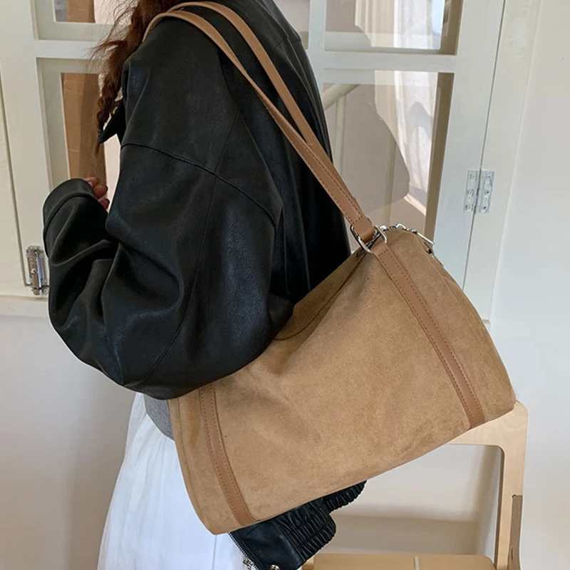 Damen-Handtaschen mit großer Kapazität, lässige Retro-Umhängetaschen aus Wildleder mit Reißverschluss, einfarbige Schultertaschen für den Alltag. – Detail 16