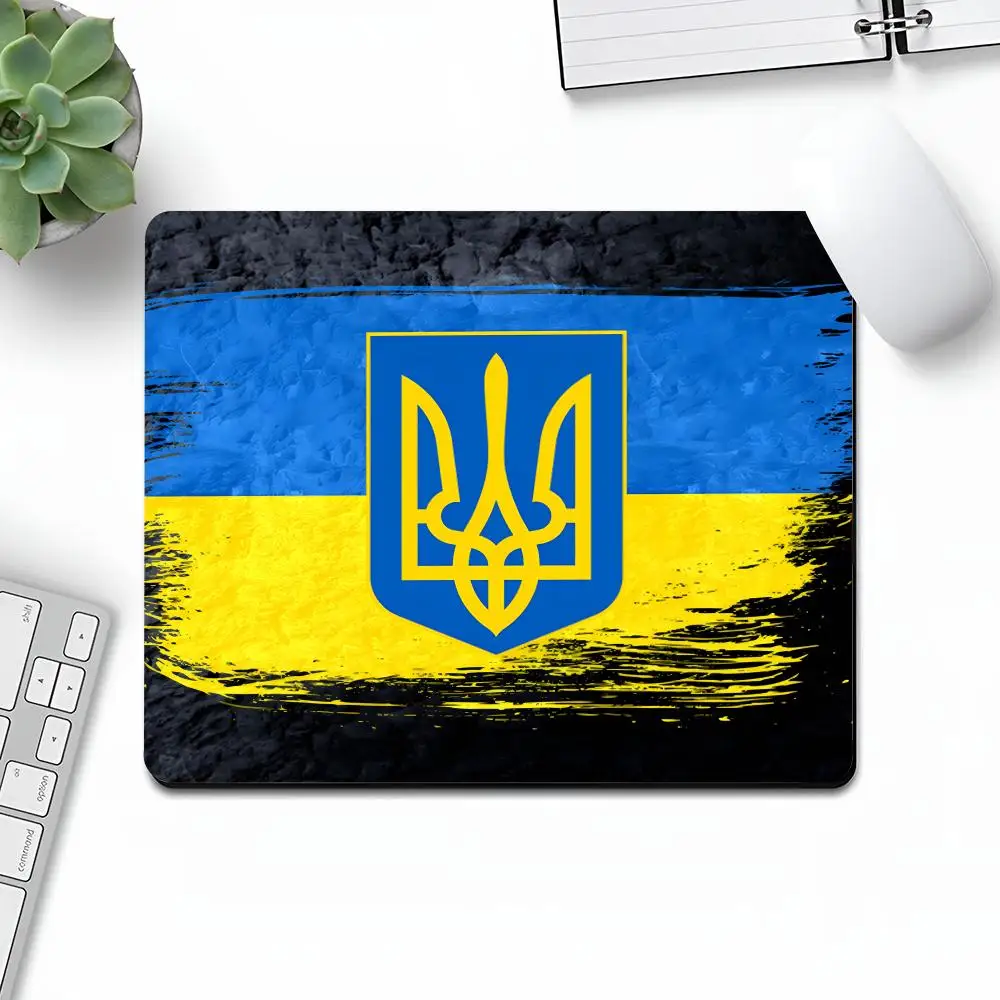 Ukrainian flag Mouse Pad Art Gaming Gamer Trendy Small Rubber Locking Edge Large Computer MousePad Laptop Desk Pad