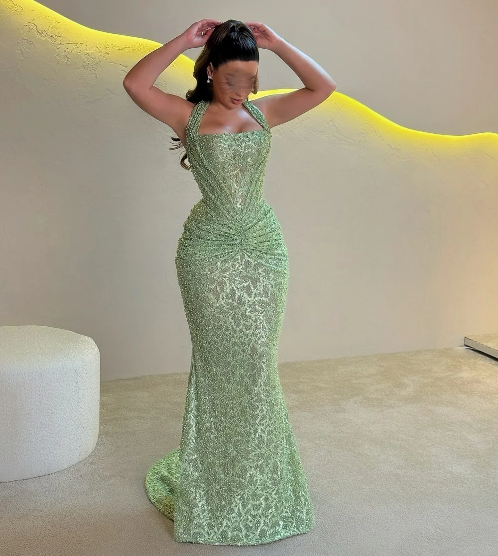 Maßgeschneiderte luxuriöse Neckholder-Abendkleider mit glitzernden Perlen, Meerjungfrauen-Langkleider, exquisites Partykleid, hochwertig, charmant