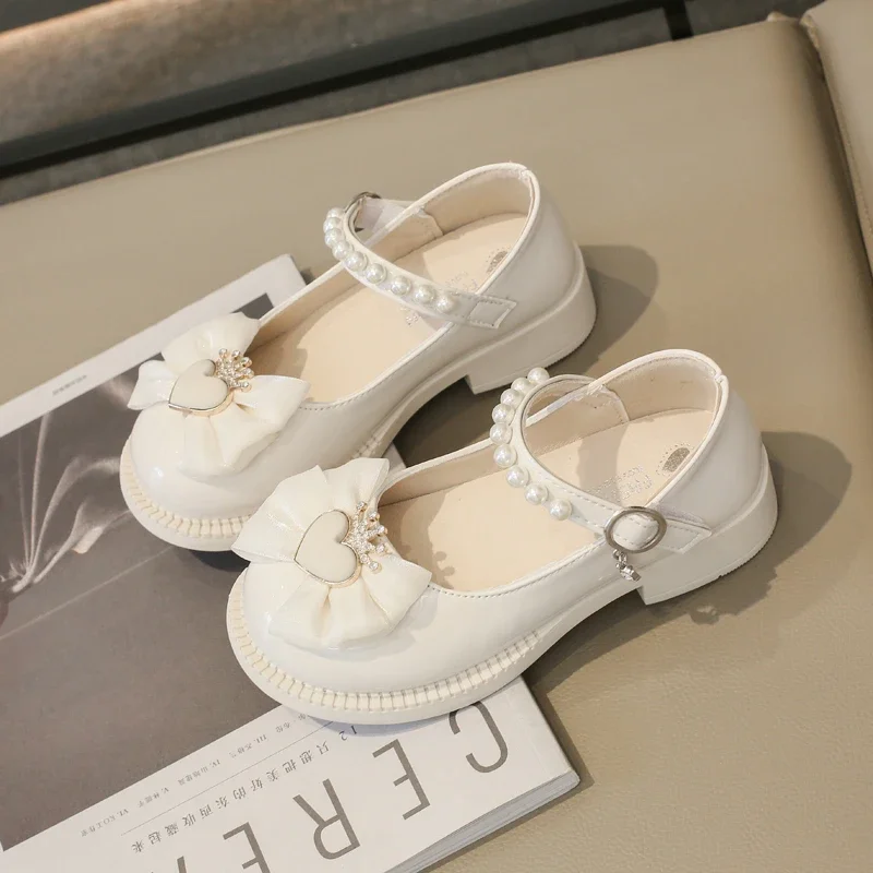 Sweet Children Princess Shoes 2024 Elegant Love Crown Bowknot Kids Leather Shoe Fashion Chic Girls Pearl Single Shoes Mary Janes