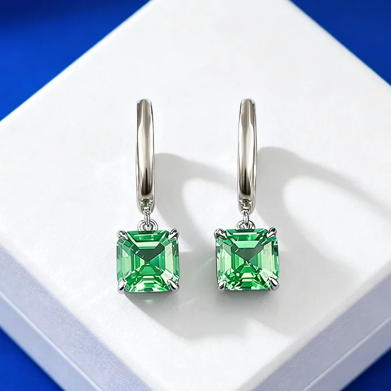 Luxury white gold cultivated saffron green 6*6mm Asscher solid platinum PT950 ear buckle female daily commuting versatile style