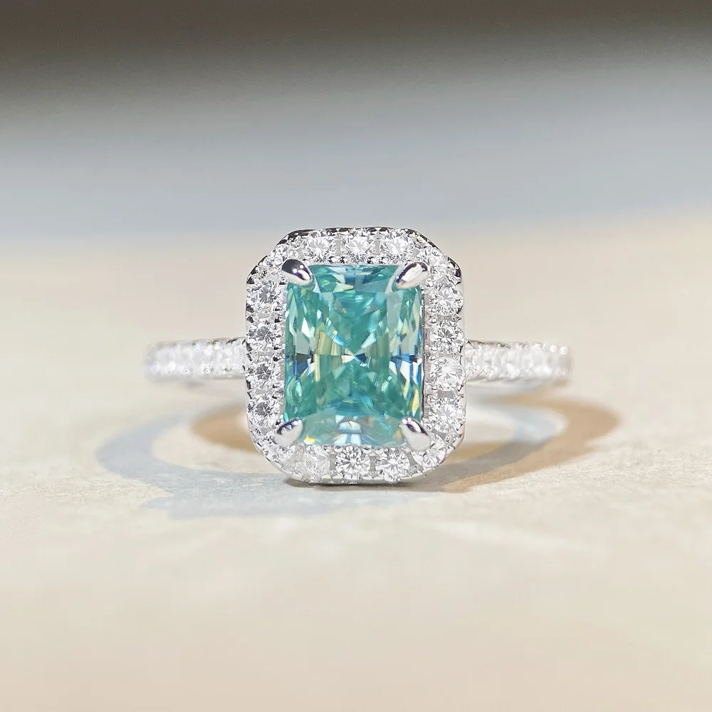 

Classic 2ct Green Moissanite Radiant Cut Ring for Women Fashion Trendy Luxury Charm Silver S925 Jewelry Gift