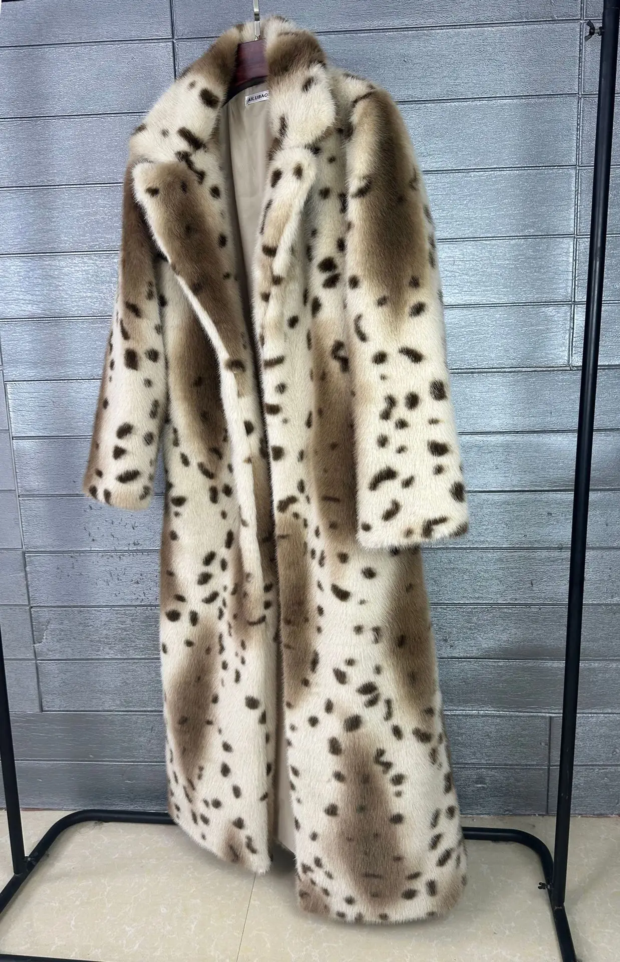 DEAT 2026 Winter Fashion Imitation Fur Leopard Pattern Coat For Women Notched Collar Long Style Notched Collar Jacket 11B9518