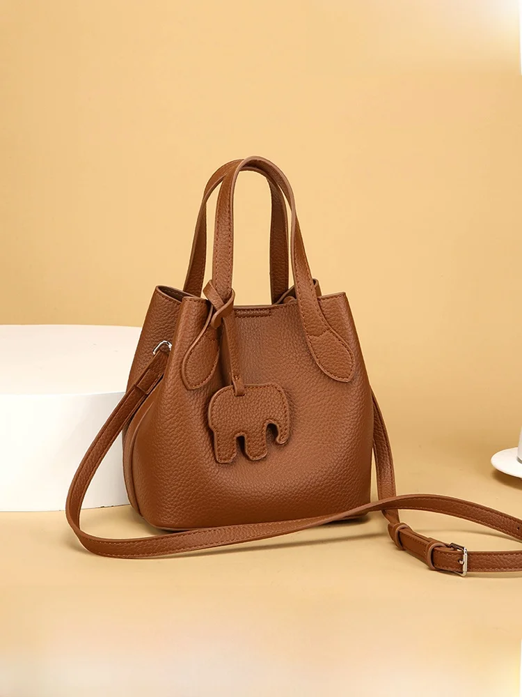 Fashionable Soft Leather Bucket Bag Single Shoulder Crossbody Bag for Commuting Vintage Style Handbag with Magnetic Buckle
