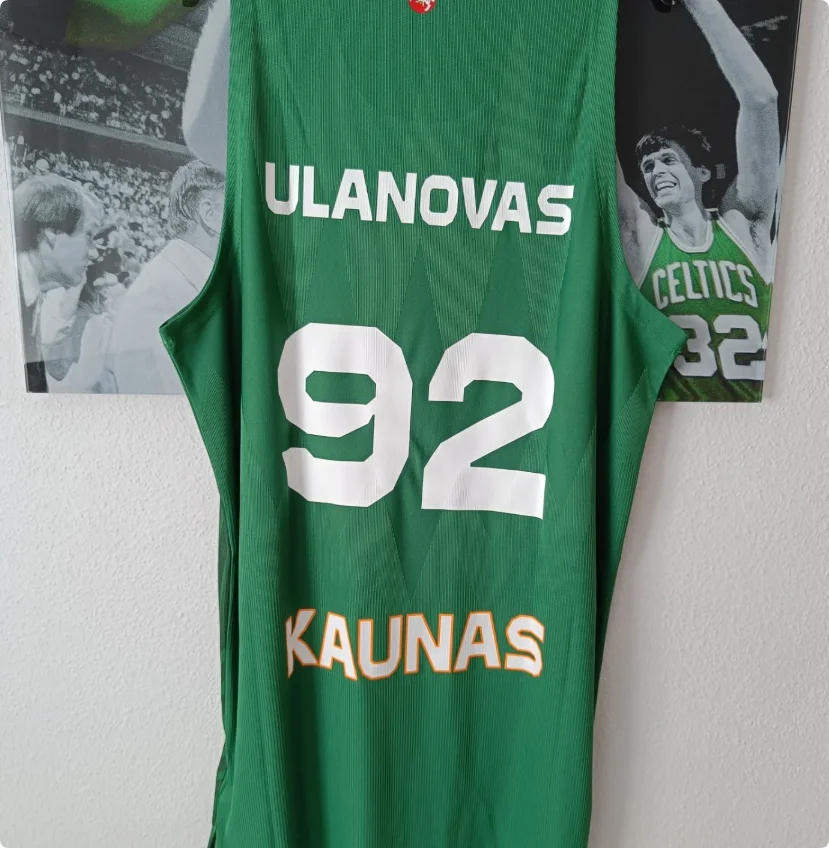 2025 New Men's Sleeveless Vest T-Shirt Sports Style Running Mountain Climbing Exercise Vest Breathable and Refreshing Men's Vest