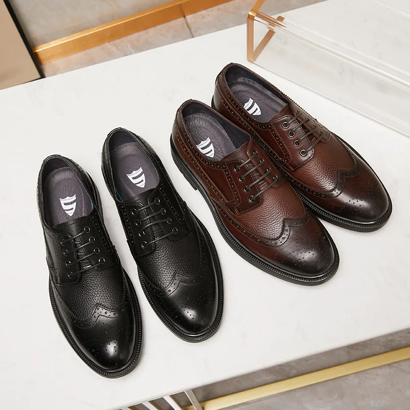 Sepatu Pria Kulit Asli Retro Sepatu Kulit Sapi Kasual Sepatu Kulit Gaya Inggris Hitam Brogue