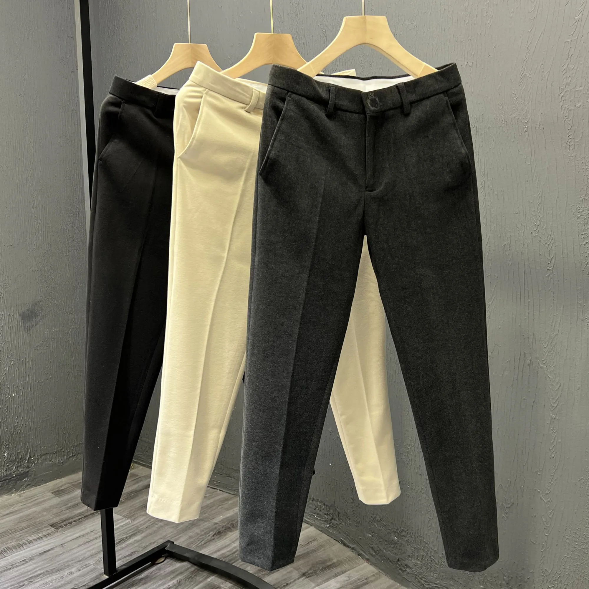 

2023 Autumn Winter British Style New Solid Woolen Casual Large Size Suit Pants Men Retro Loose Straight Office Pant A89