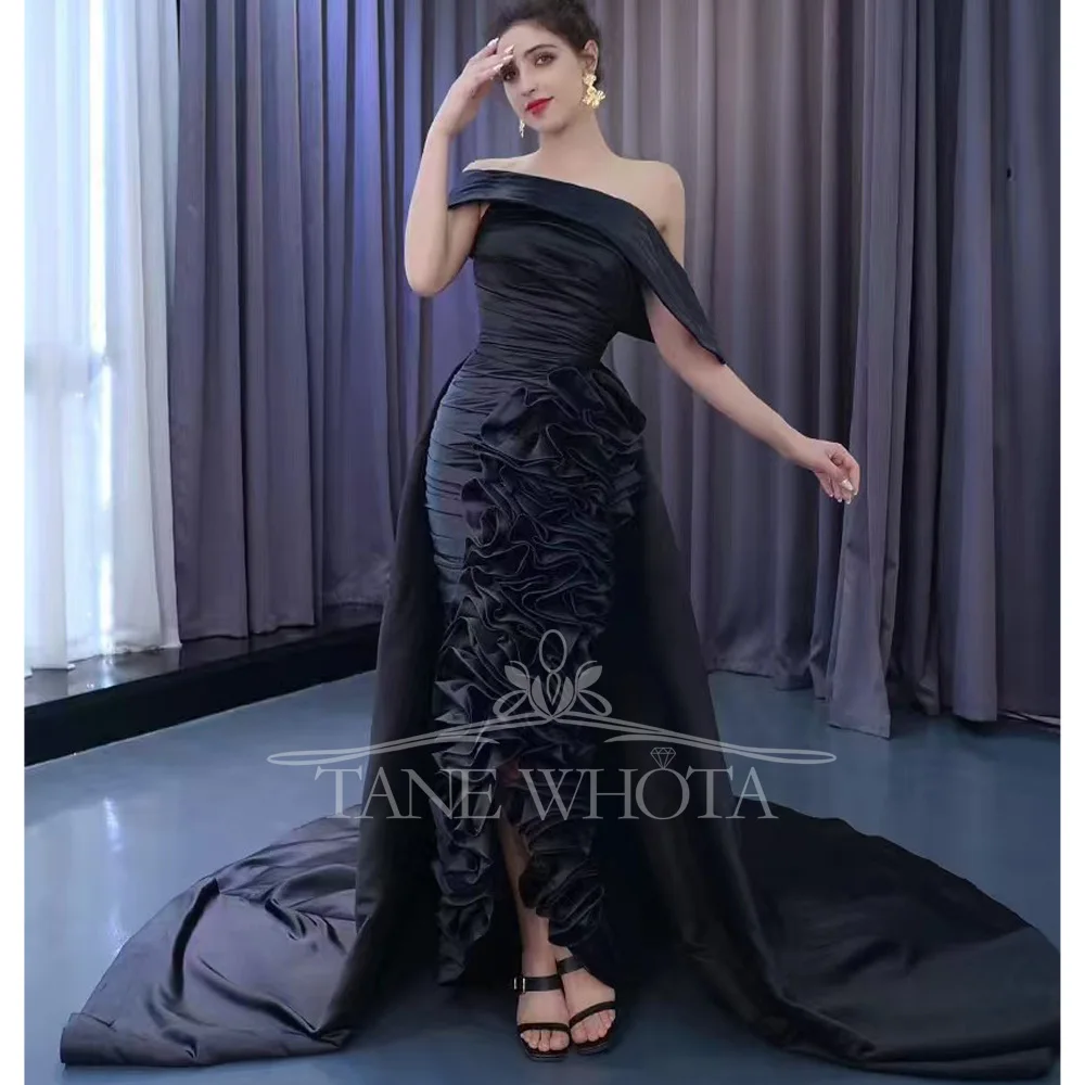 

Black Strapless Off-Shoulder Evening Dress Women's Party Gown With Lace-Up Back Ruched Customizable Fit Elegant Eveningwear