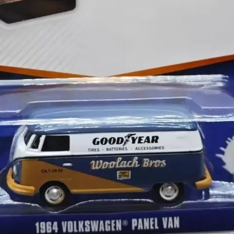 

1: 64 Club Vee Dub Series 20-1964 Volkswagen van - Goodyear Advanced Car Model Collectibles